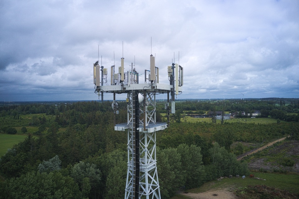 Handy Turm mit 5G Signal
